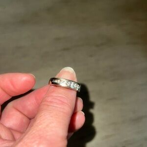 Men’s diamond ring. Size 6. 8 diamonds